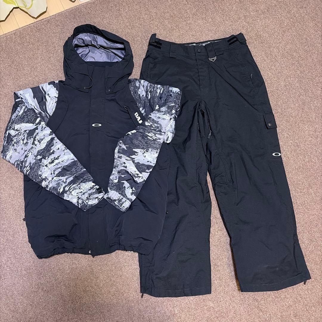 Oakley スキーウェア 黒/グレー 迷彩柄