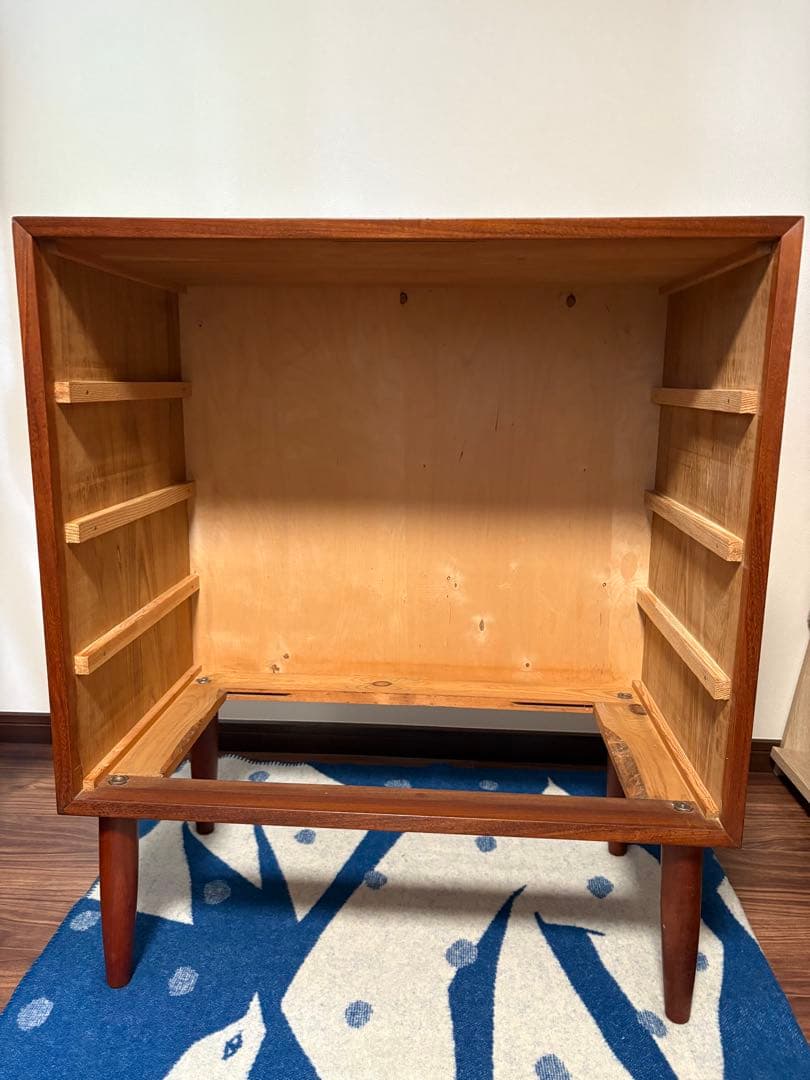 北欧ヴィンテージ チーク 4段チェスト　デンマーク