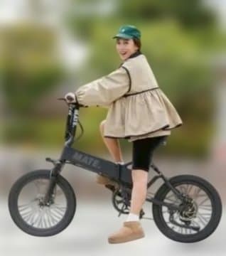 週末お値下げ【未使用タグ付き】ロージーモンスター☆撥水　防水　ブルゾン　2way