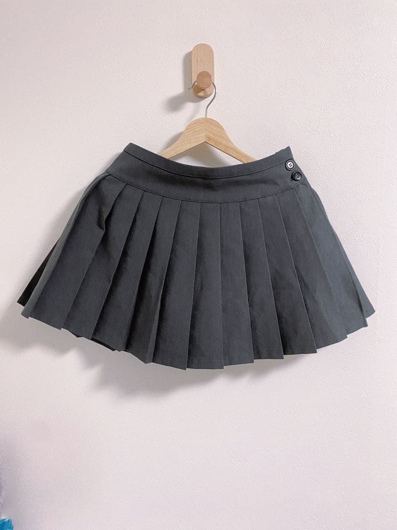 グレー プリーツミニスカート 半袖セットアップ Gisele set up