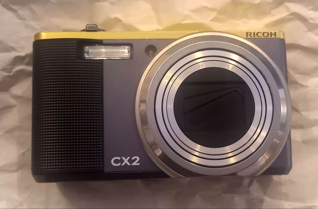 【RICOH】限定カラー　コンパクトデジタルカメラ