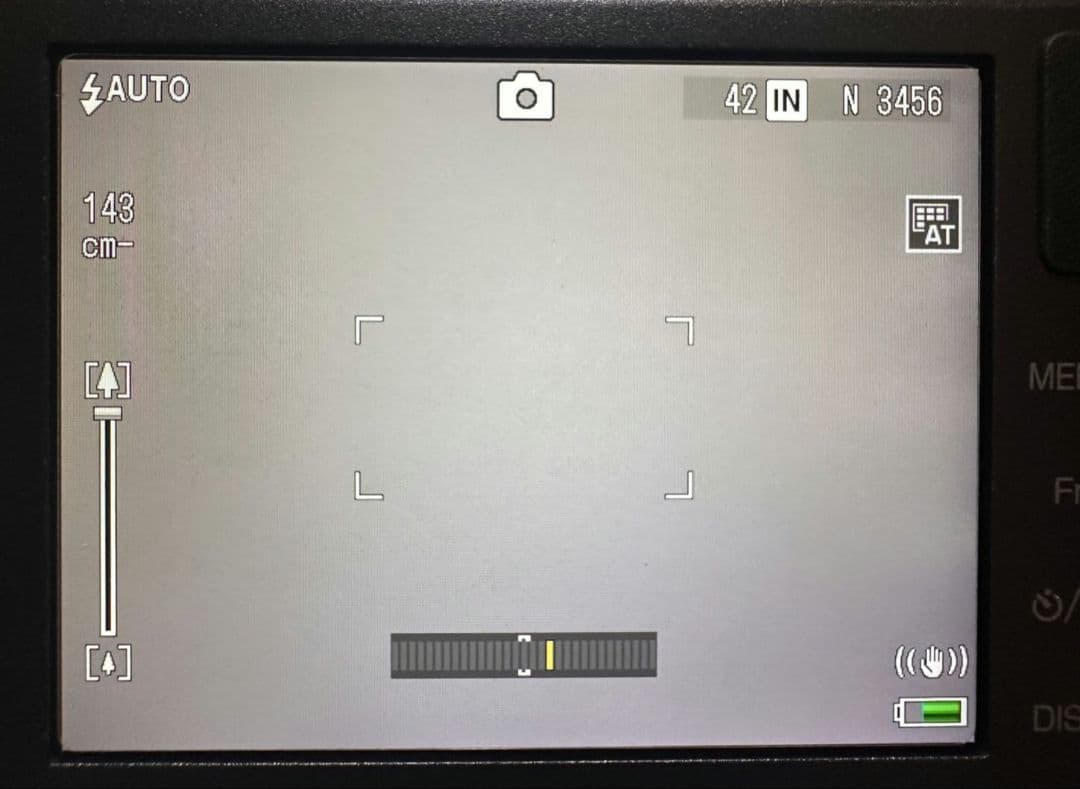 【RICOH】限定カラー　コンパクトデジタルカメラ