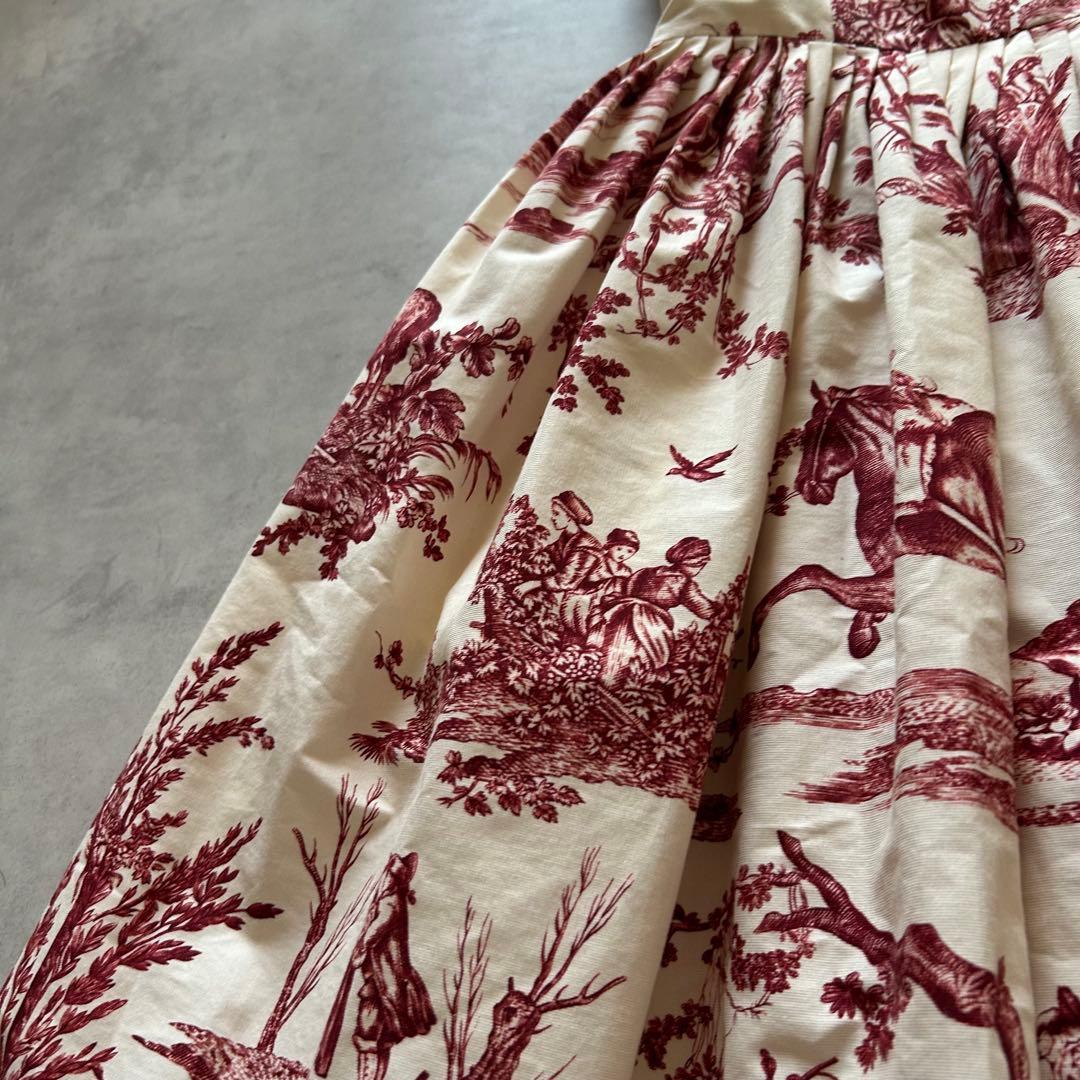 美品ウィークエンドマックスマーラ ノースリーブワンピース 刺繍絵画柄乗馬