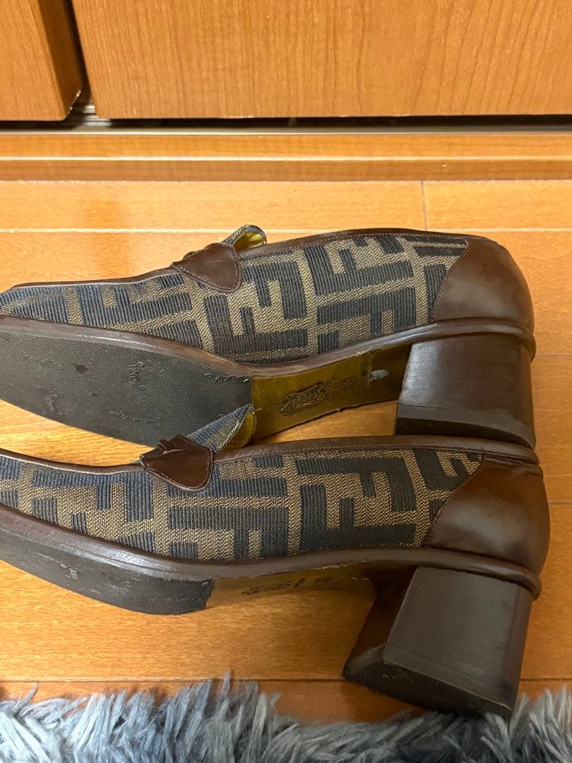美品 FENDI フェンディ ズッカ柄 ローファー ダークブラウン