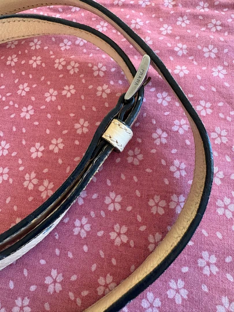 値下げしました。 プラダ　PRADA　ショルダーストラップ