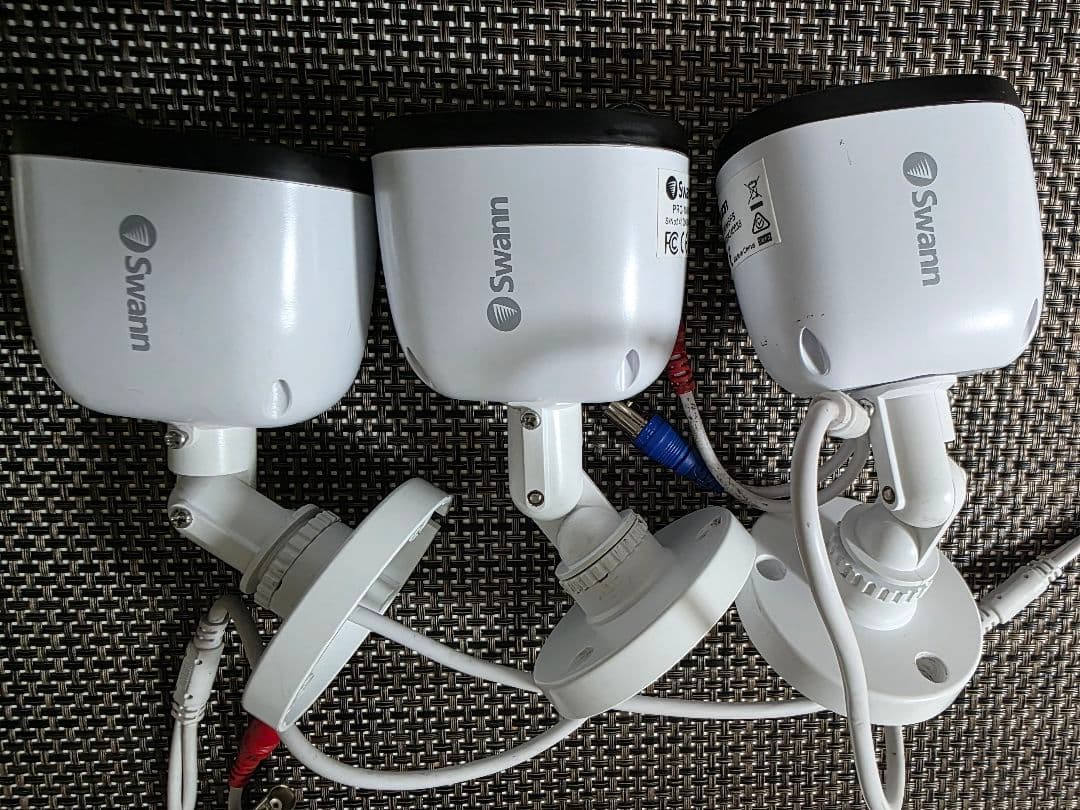 Swann 防犯カメラ 3台セット ホワイト