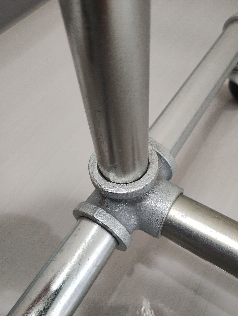 #821-12ガス管ハンガーラック×2