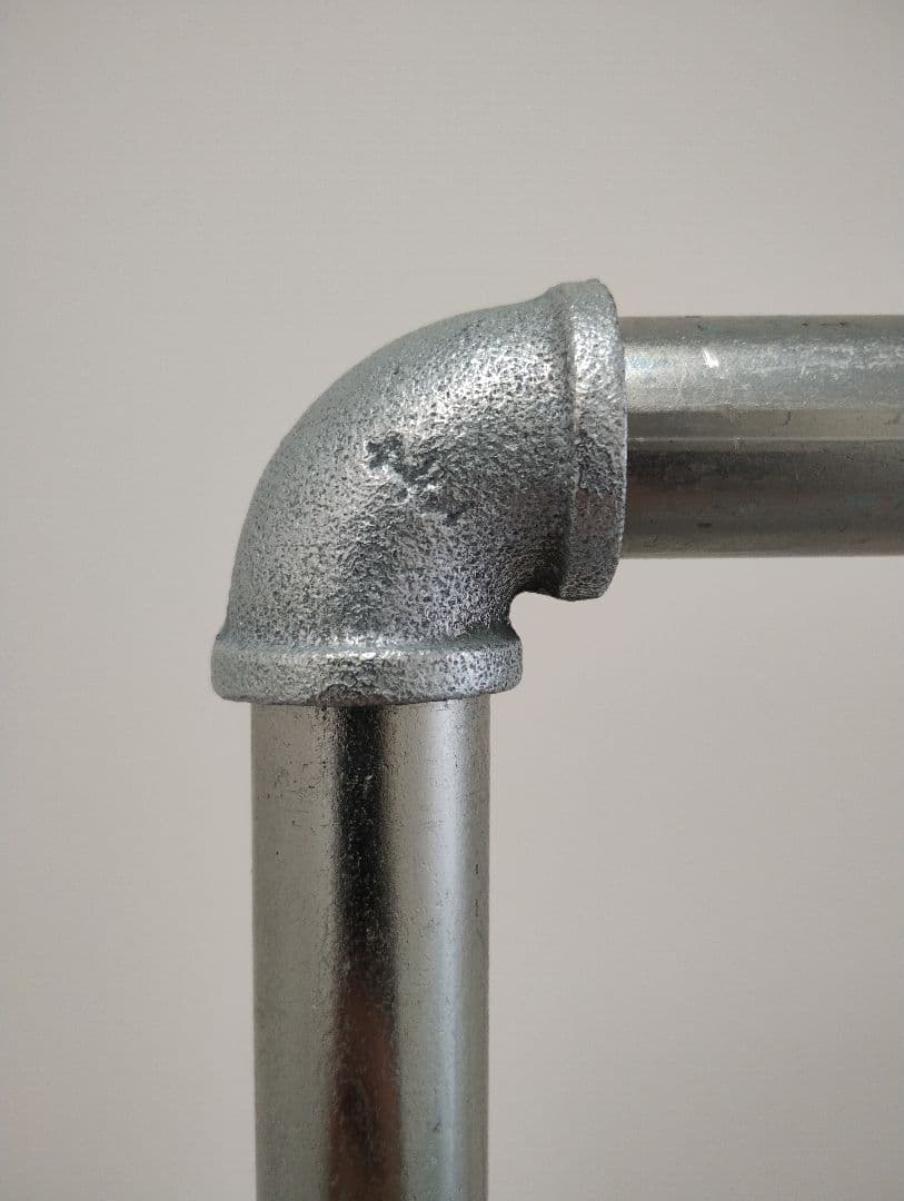 #821-12ガス管ハンガーラック×2