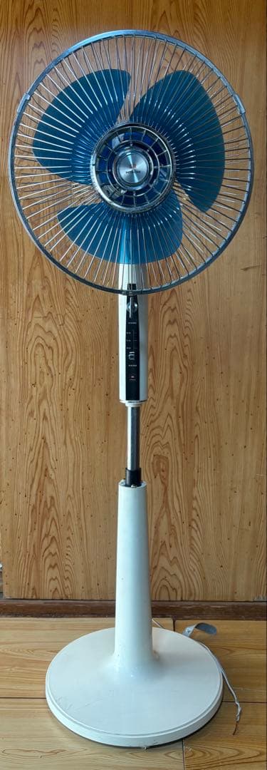 HITACHI 大型扇風機　 昭和レトロ アンティーク　動作未確認　ジャンク品