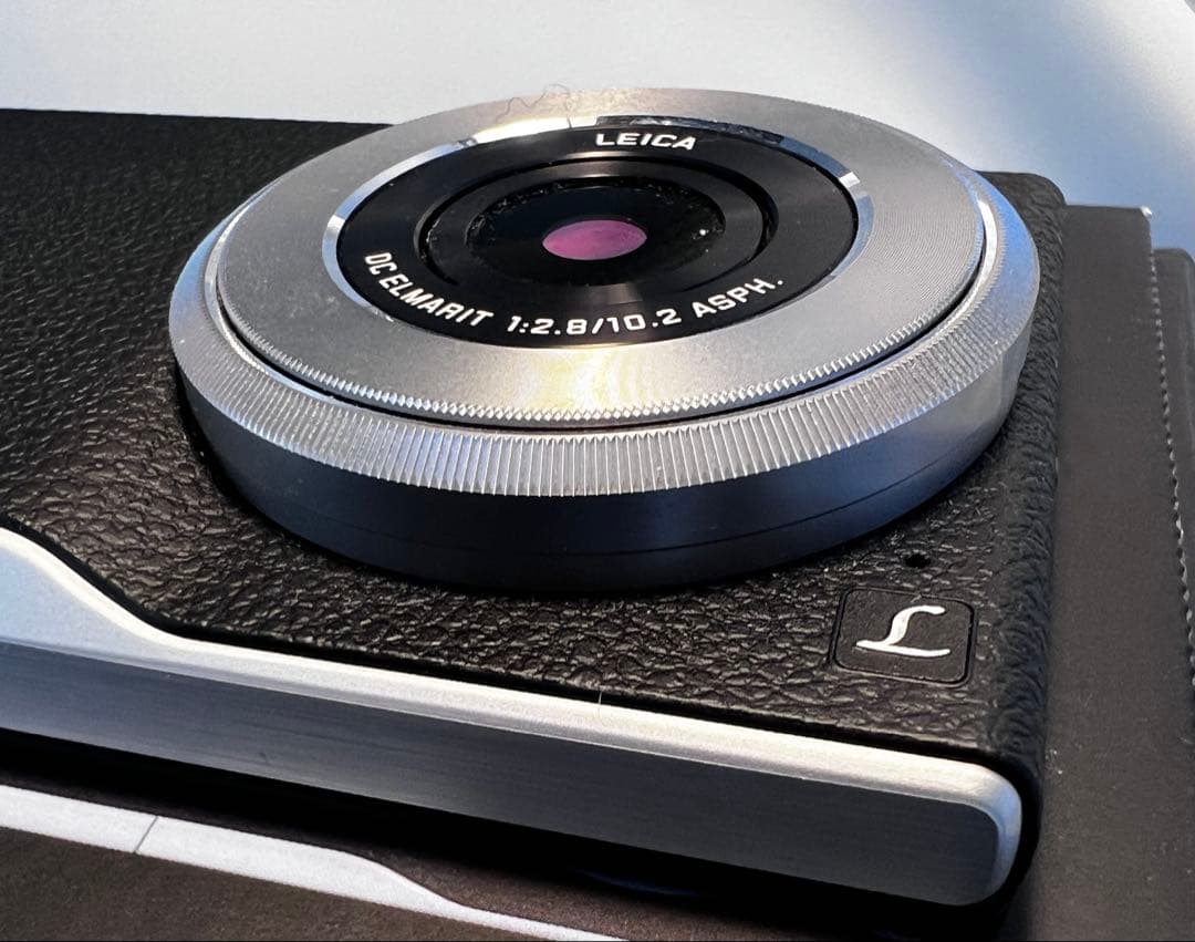 デジタルカメラ Panasonic LUMIX DMC-CM1 Leica