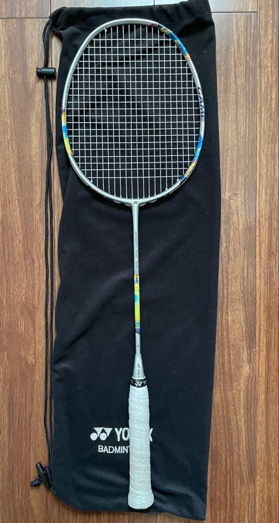 ナノフレア700 GAME バドミントンラケット 4UG5 専用ケース付き