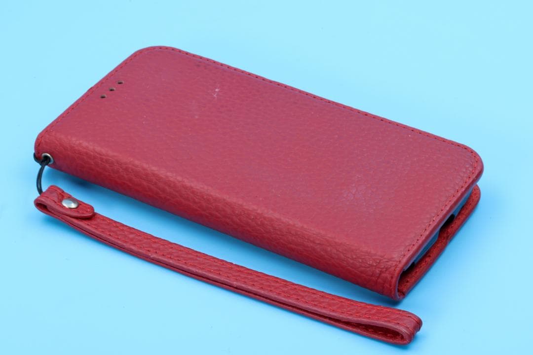 docomo　F-42A らくらくスマートフォン ホワイト　おまけつき