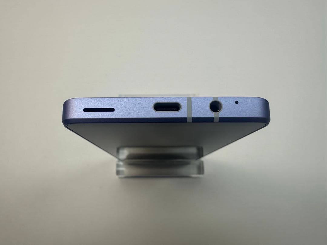 極美品 Aquos sense8 docomo 128GB ブルー