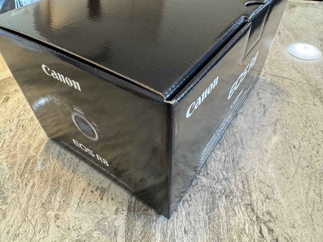 【⭐︎新品★未使用品⭐︎】　Canon EOS R8