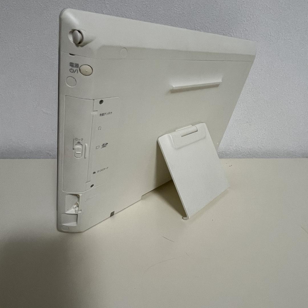 Panasonic ポータブルテレビ SV-ME7000-W