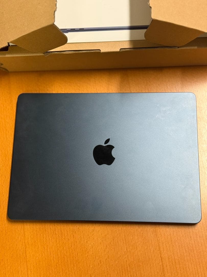 MacBook Air M3チップ搭載13インチ MRXV3J/A