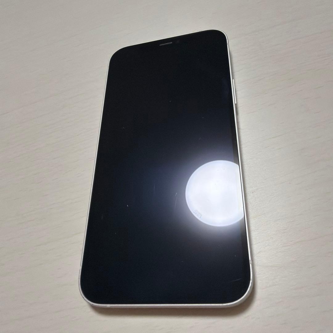 Apple iPhone 12 本体　64GB ホワイト　SIMフリー