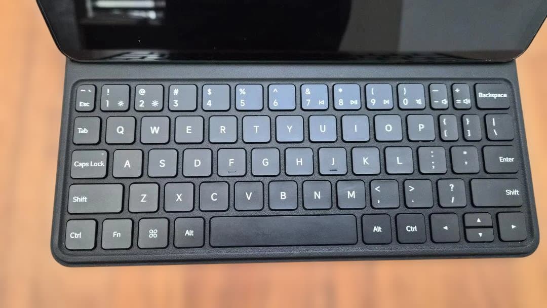 Xaomi Pad6 8G/128G フルセット(キーボード＆スタイラスペン)