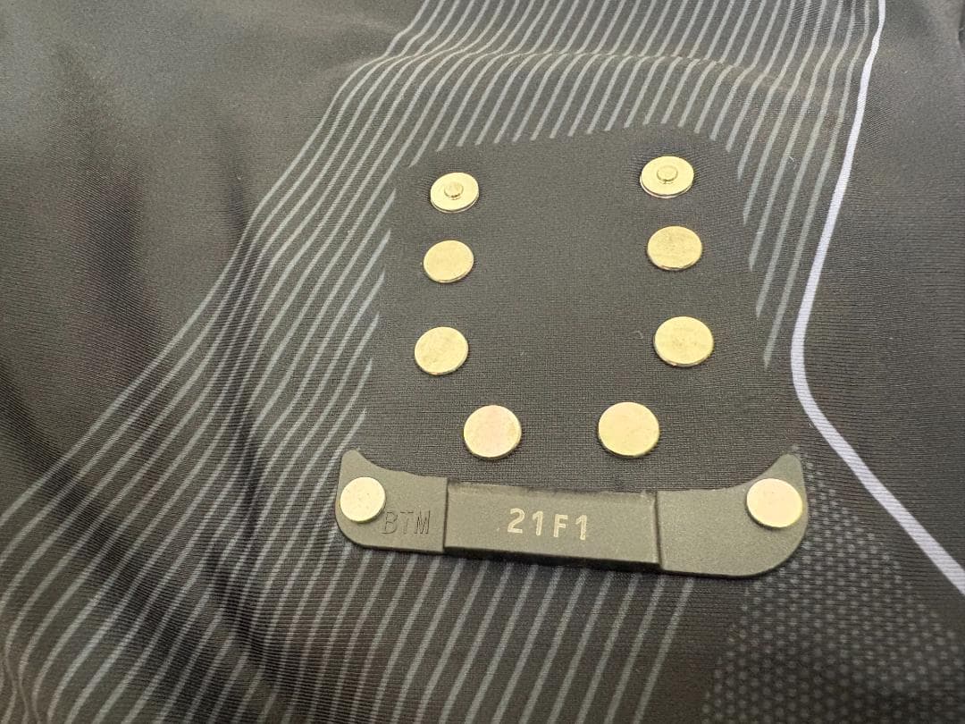 y*u様 シックスパッド パワースーツライト ヒップ＆レッグ M SE-AW00