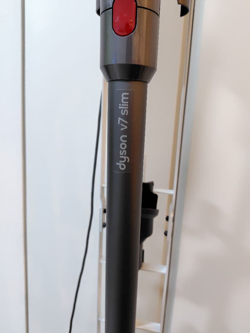 【美品】ダイソン Dyson V7 Slim SV11 SLM(スタンド付き)