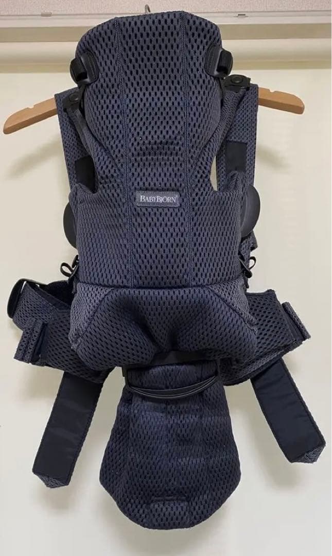 お値下げ相談受付中！ベビービョルン ベビーキャリア MOVE エアリーメッシュ
