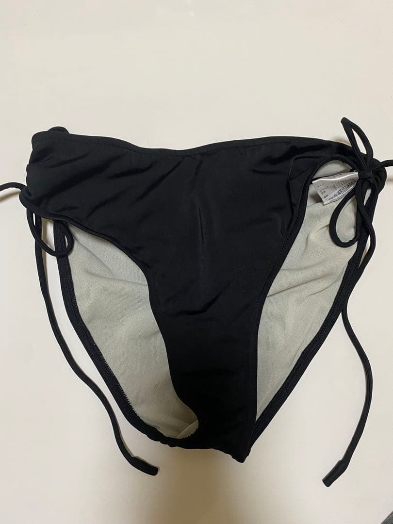 【Darich】ダーリッチ　ショルダーリボンフリルビキニ