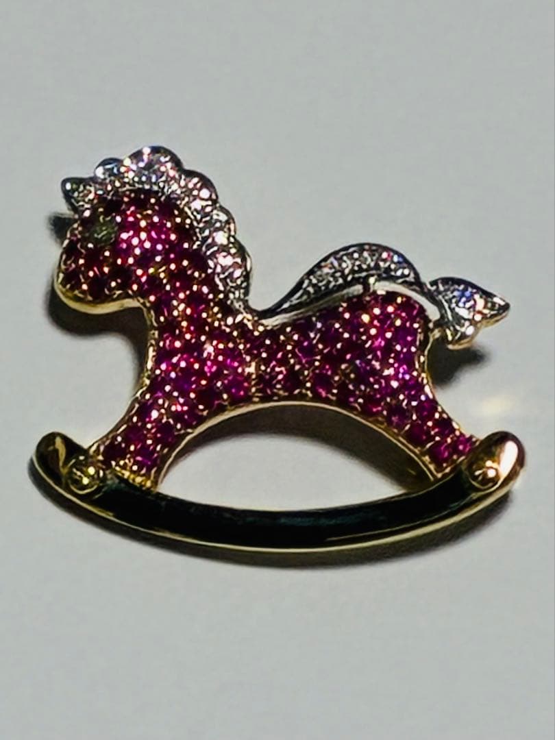 K10 馬の形 ブローチ 天然石 ルビーダイヤモンド