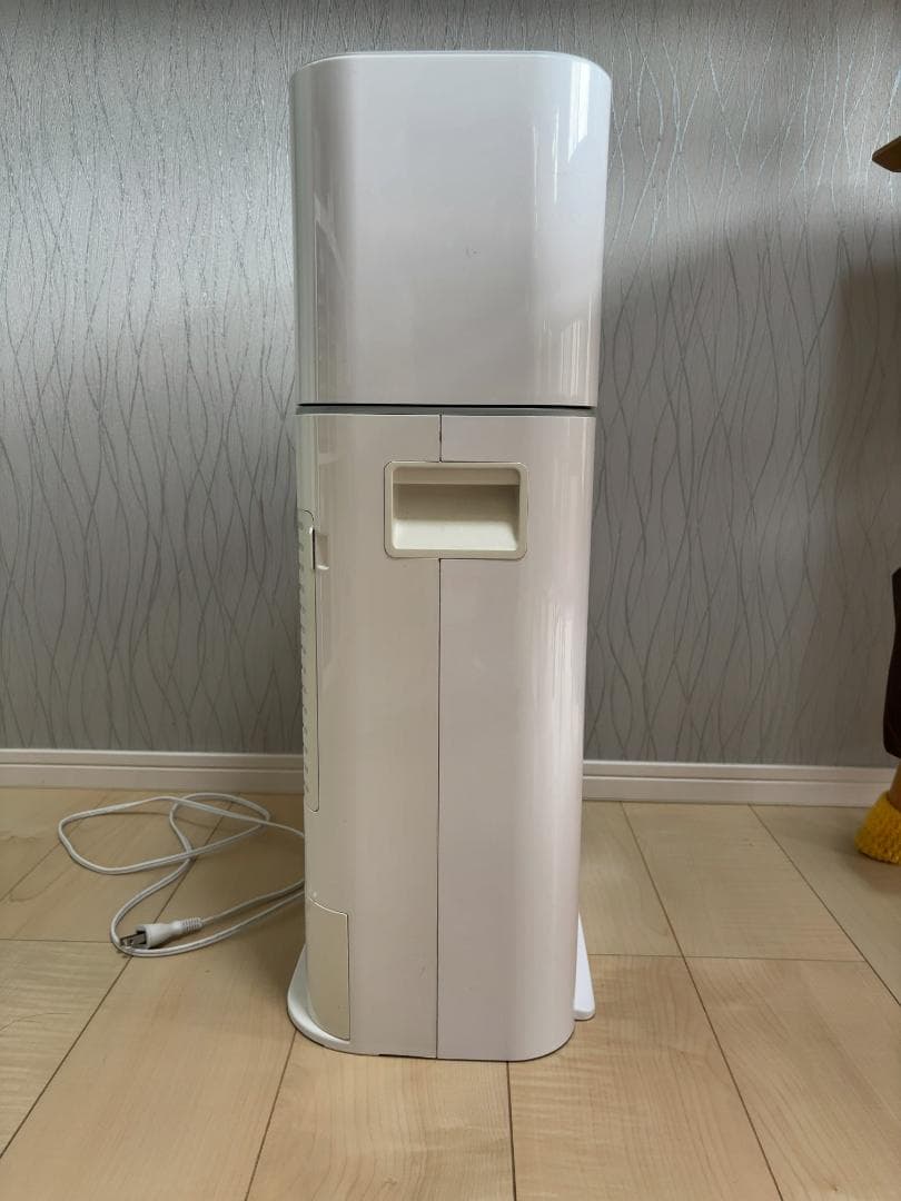 【引取歓迎】アイリスオーヤマ 除湿機　IJD-I50-WH