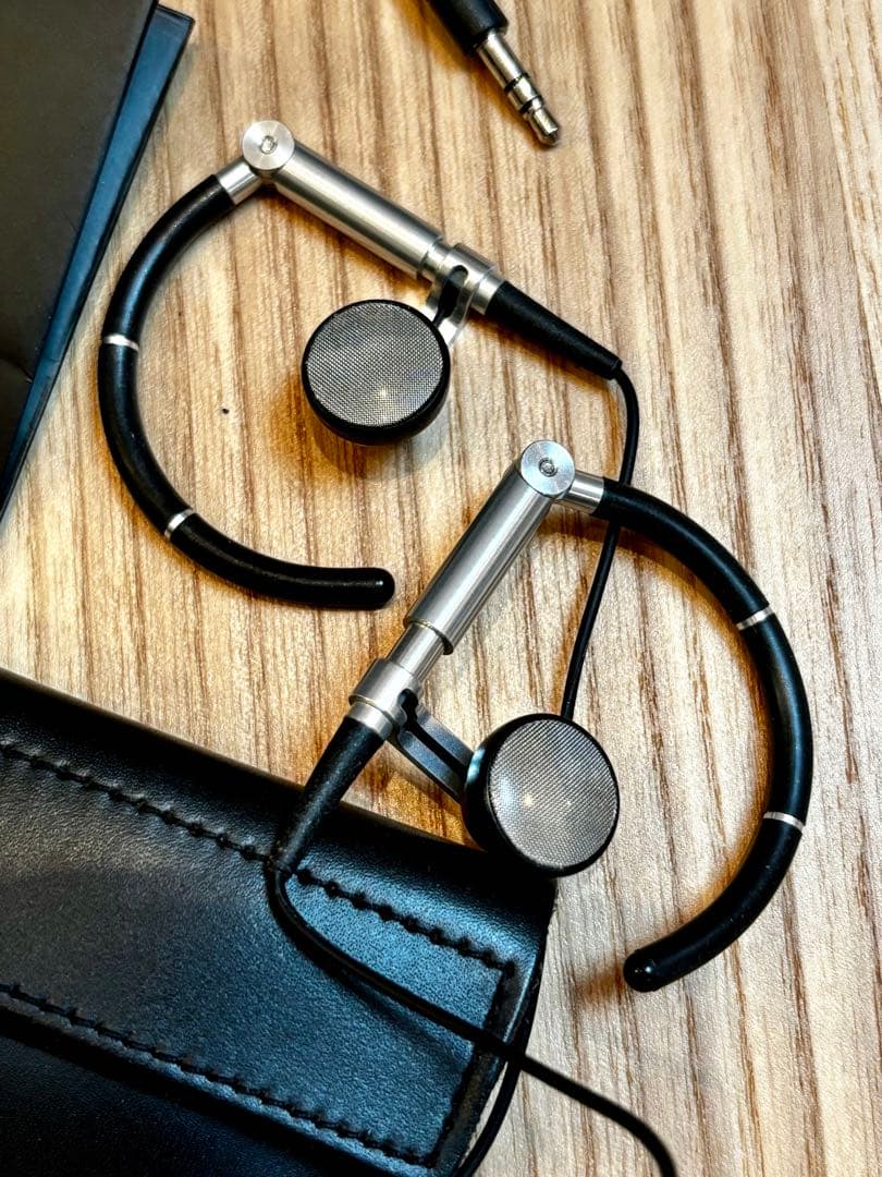 Bang & Olufsen earphones A8有線イヤホン