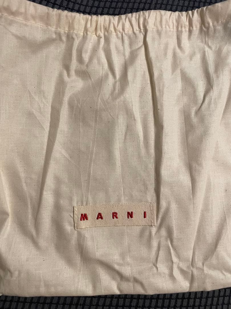 新品タグ付きMARNI ターコイズブルー