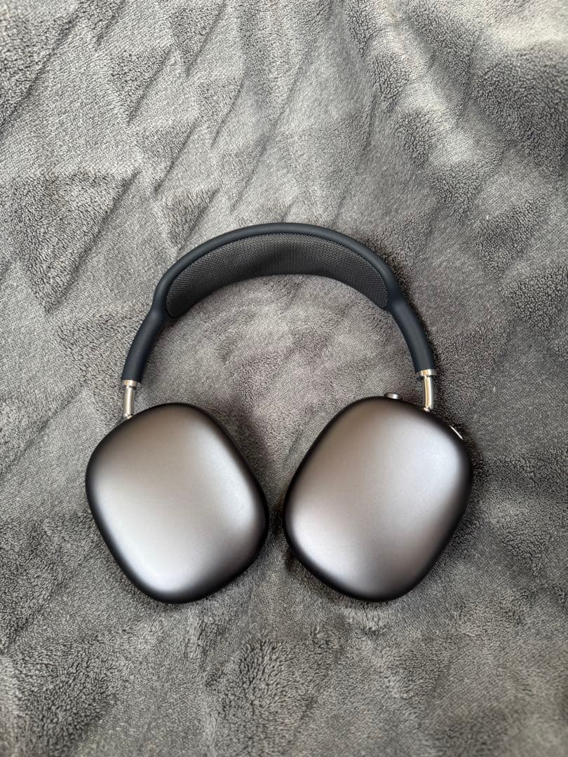 ヘッドホン airpods max