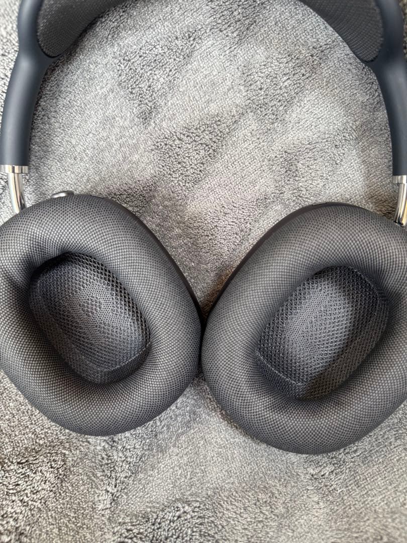 ヘッドホン airpods max