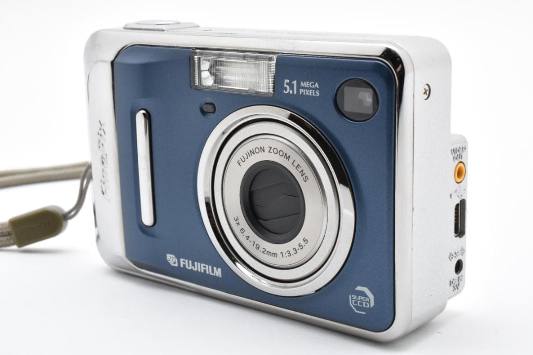 【美品】FUJIFILM FinePix A500 コンデジ　カード付　 501