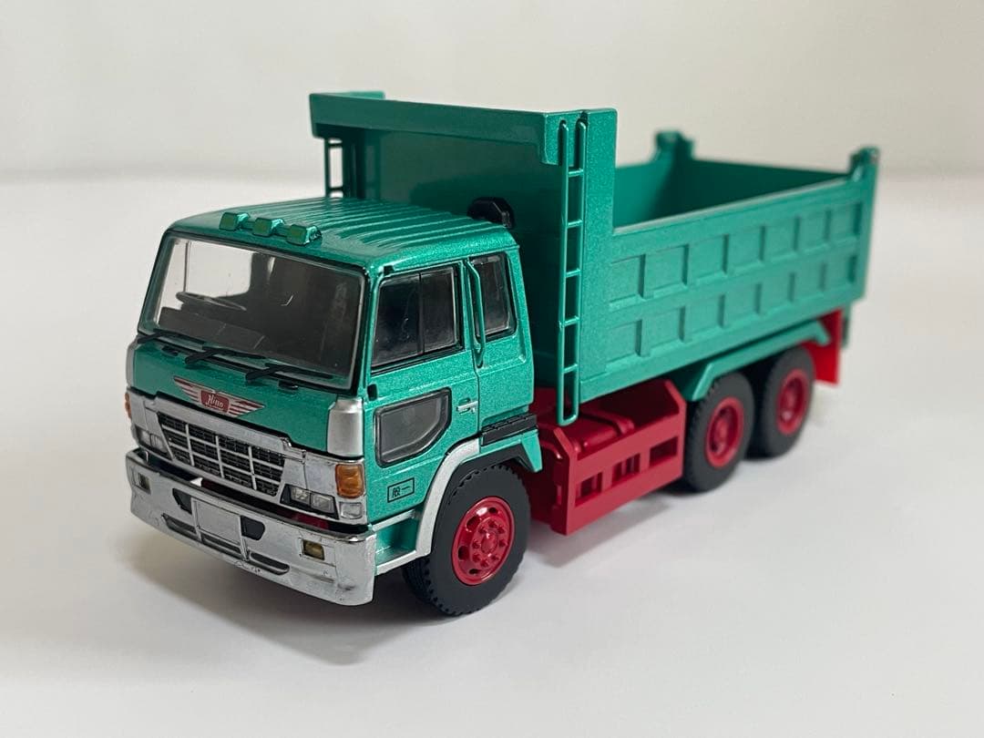 DBGT 1/64 日野 スーパードルフィン ダンプカー グリーン