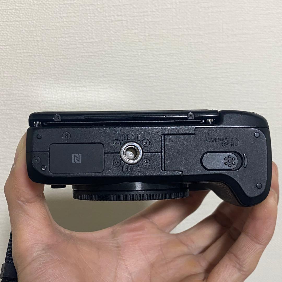 Canon EOS M3 ボディ動作確認済付属品あり液晶反転時ブラックアウトあり