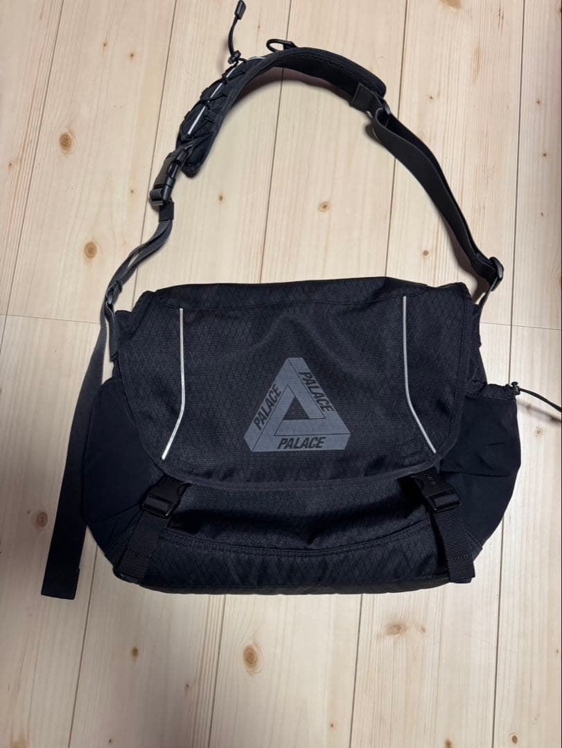 PALACE Cordura Y-Rip Despatch ショルダーバッグ