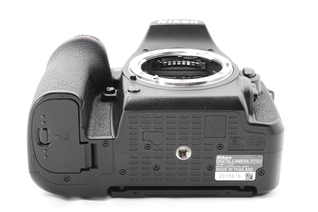 少ないシャッター数！ Nikon D7500 望遠レンズセット！スマホ転送可能♪