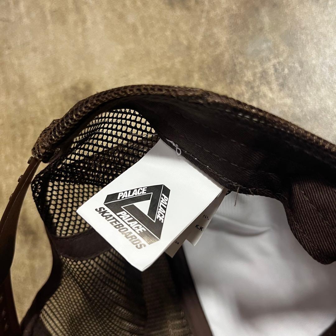 PALACE EVIL TRUCKER メッシュキャップ WINGSPIN