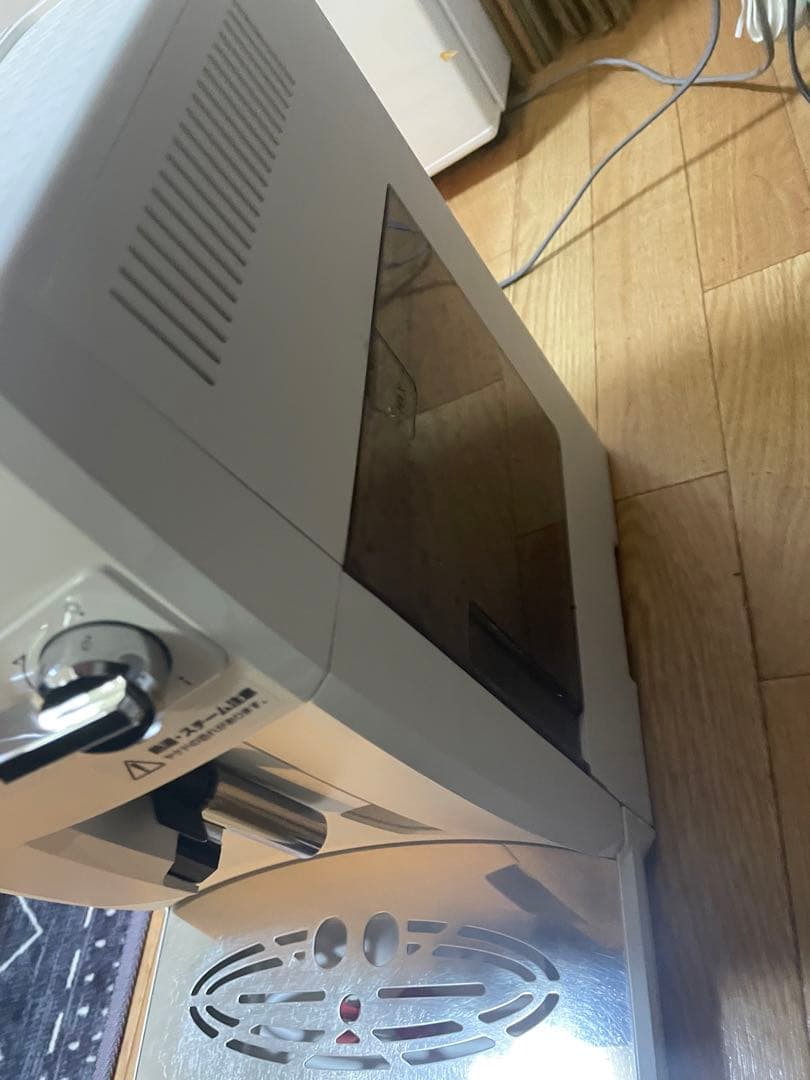 デロンギ　マグニフィカ　全自動コーヒーマシン　ESAM03110w ホワイト