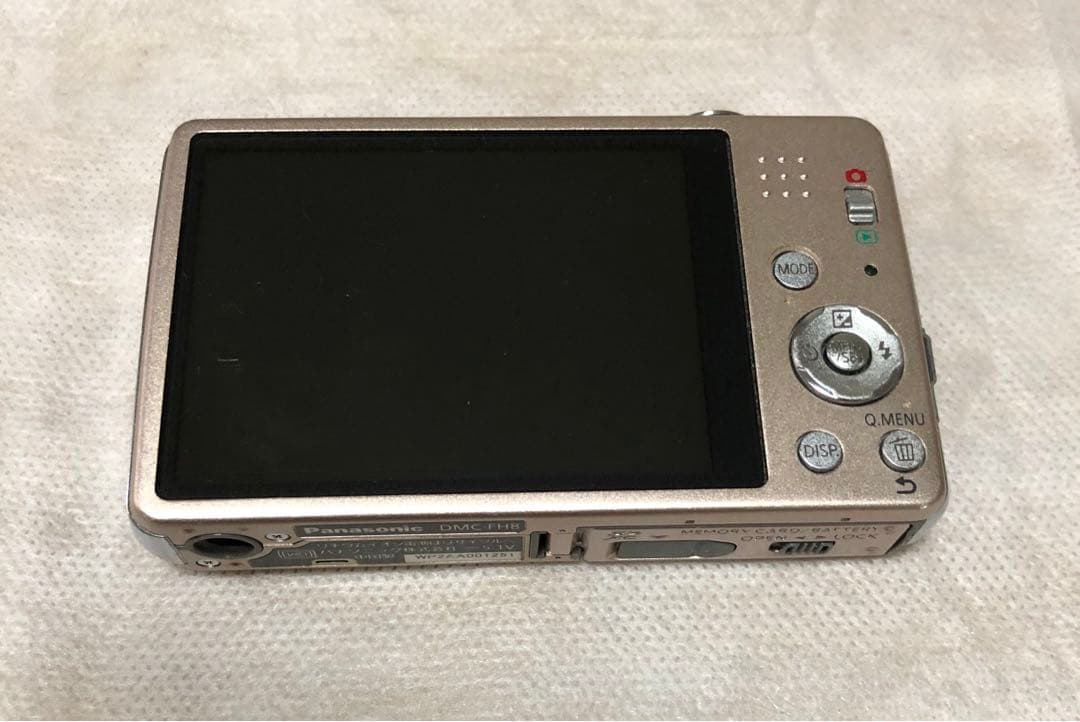Panasonic DMC-FH8 LUMIX デジタルカメラ￼