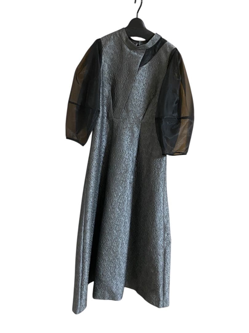 シアーランタンスリーブふくれジャカードドレス