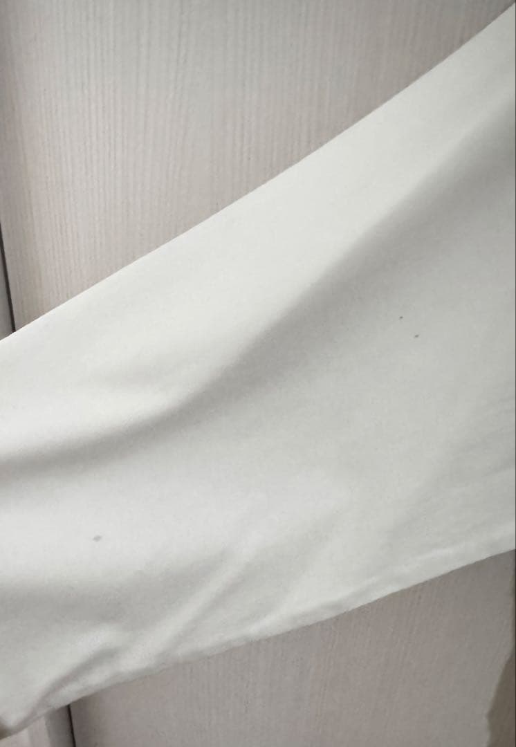 miu miu ロゴ入り ホワイトTシャツ 長袖　XS