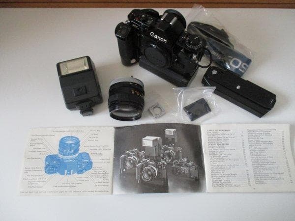 Canon高級一眼レフ カメラ A-1ボディ レンズ付 希少な動作品 一式