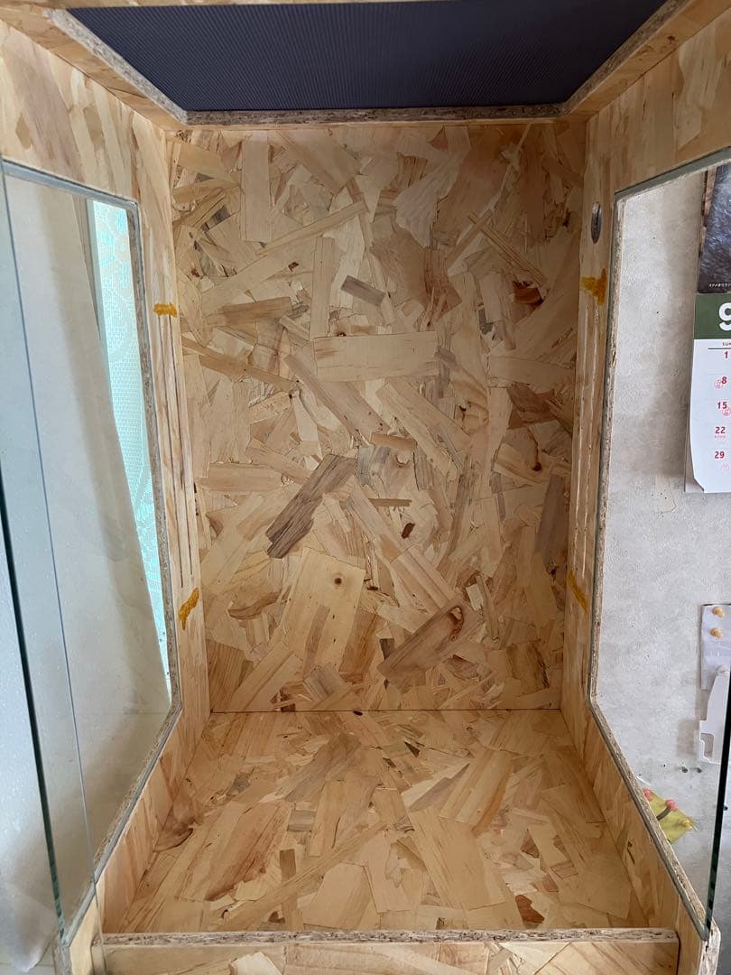 爬虫類　木製飼育ケージ　前面ガラス無し　40X40X80CM