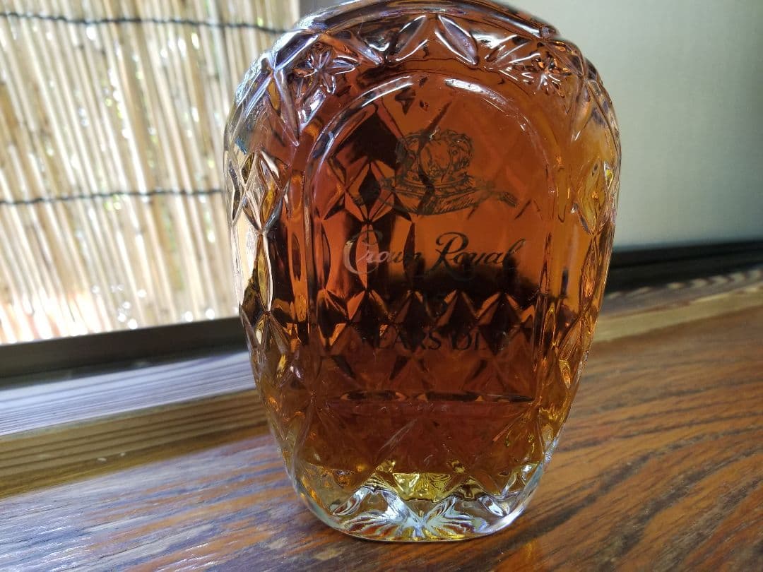 40年ものヴィンテージ！クラウンロイヤル15　皇族献上酒世界No.１ウィスキー