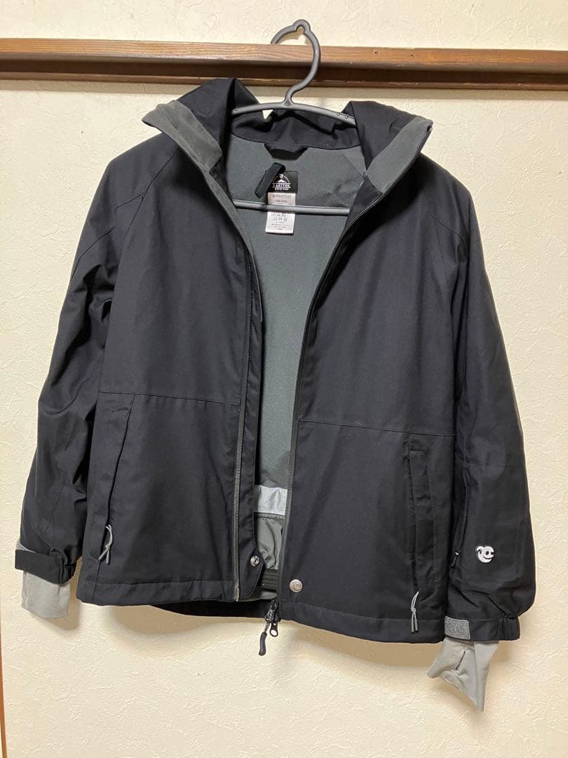 p.rhythm outerwear/プリズム　キッズ140 ジャケット　黒