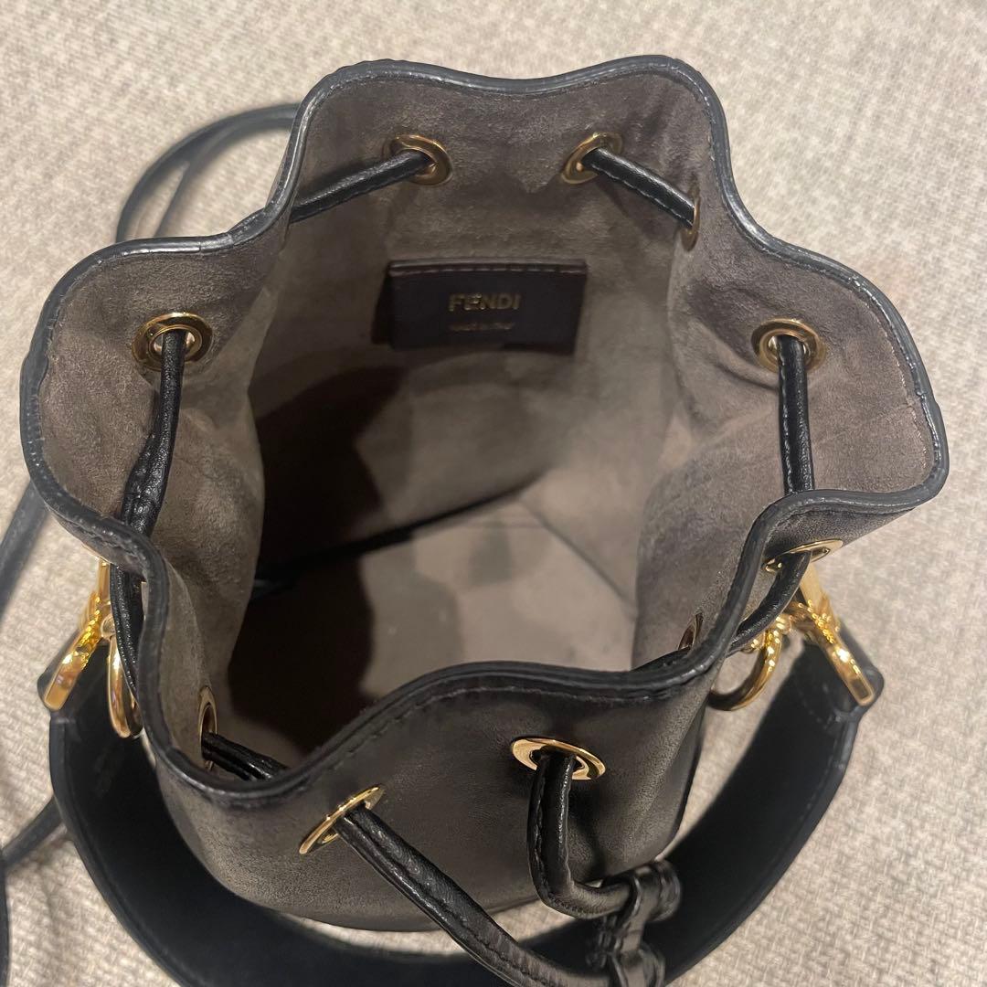 FENDI モントレゾール