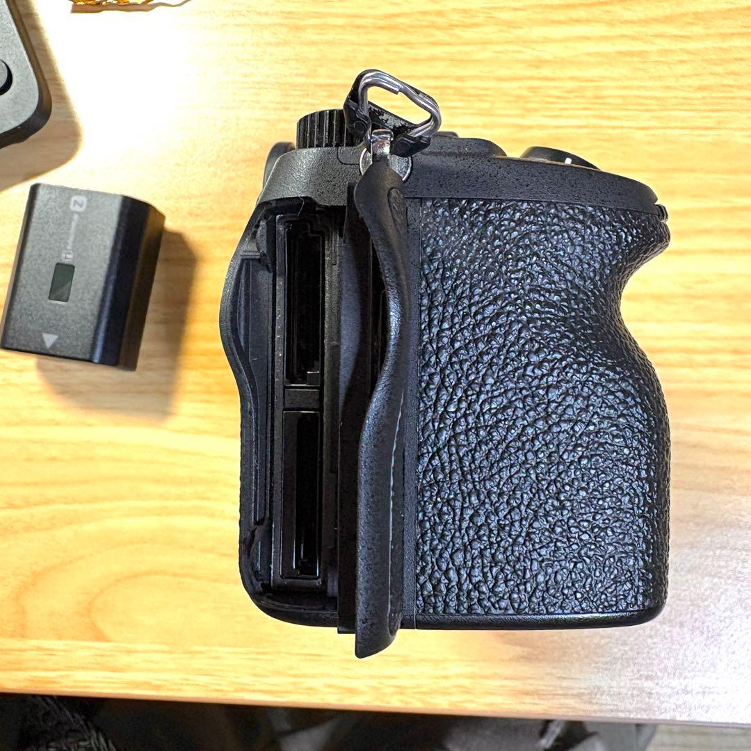 【極美品】SONY α7IV ILCE-7M4 ボディ