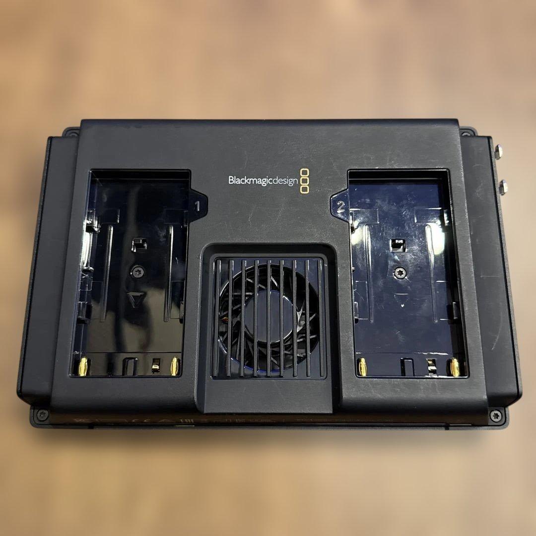 Blackmagic Video Assist 7” 3G （別売付属品付き）