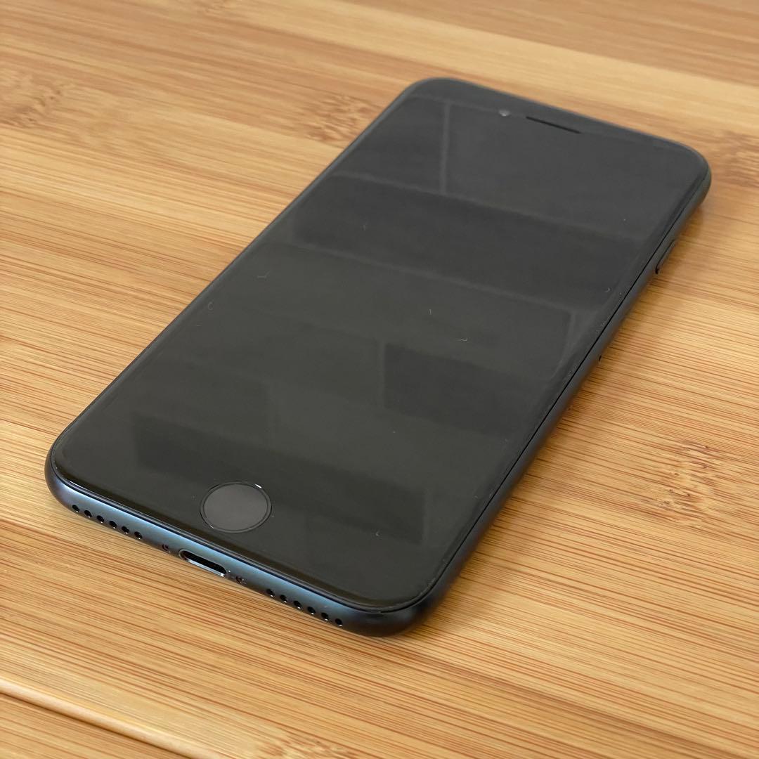 【美品・付属品未使用】Apple｜iPhone SE（第3世代）64GB